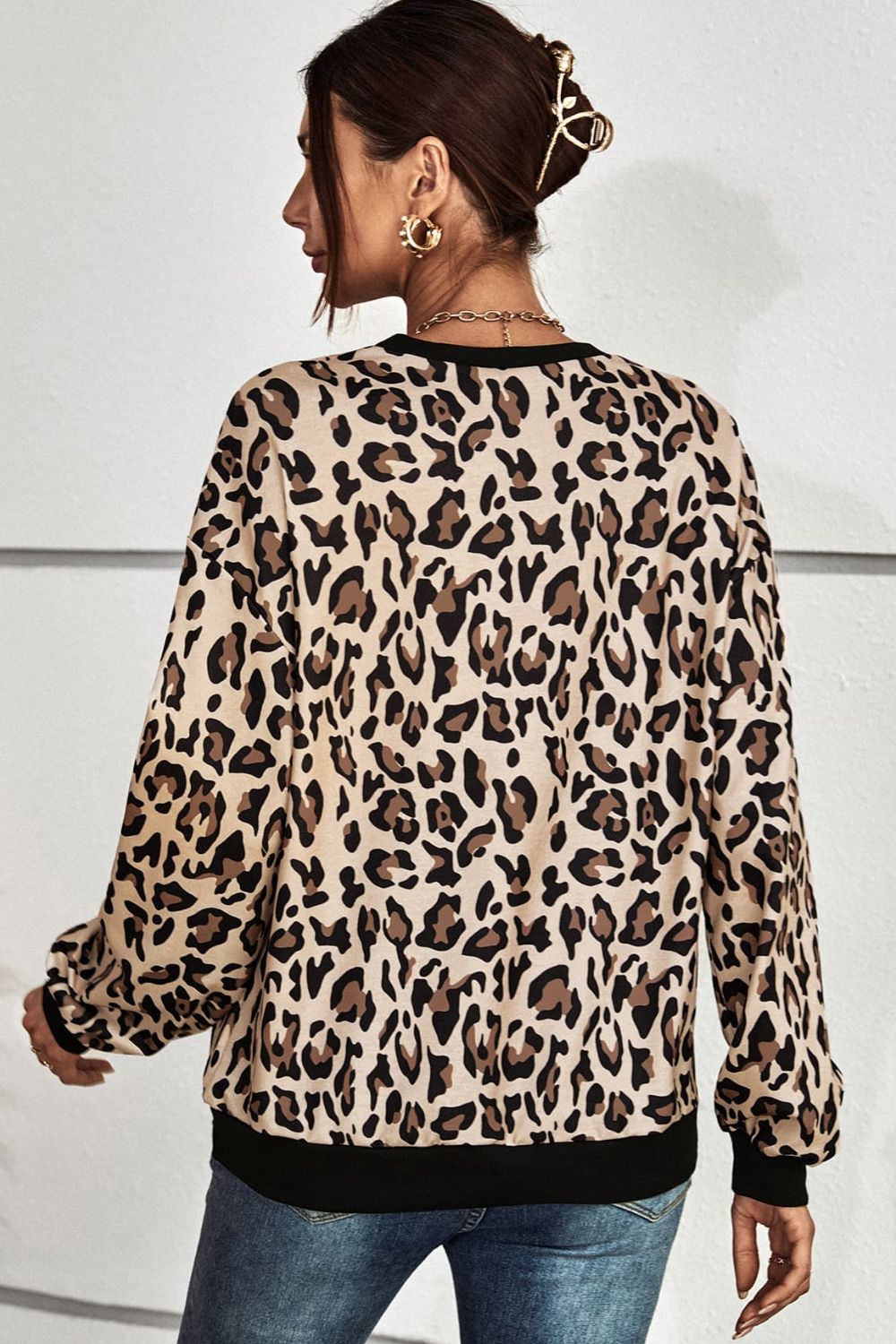 Leopard Round Neck Sweatshirt